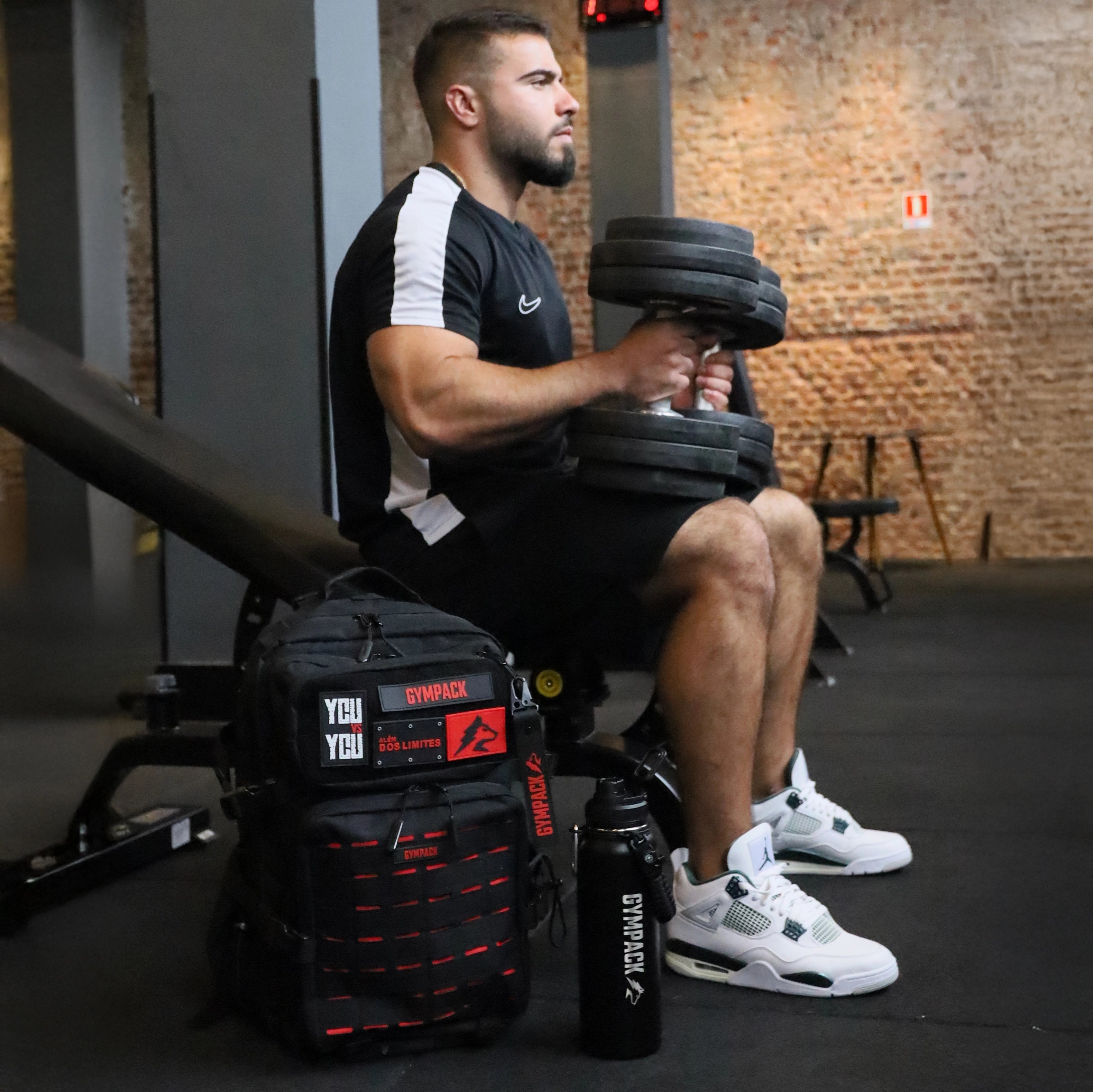 Gympack Pro Térmica 50L Preta & Vermelha